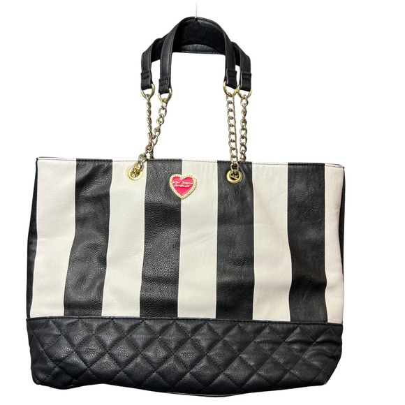 Betsey Johnson Tote Bag Striped Quilted Chain Strap Heart Charm‎ Large Purse - Picture 1 of 12
